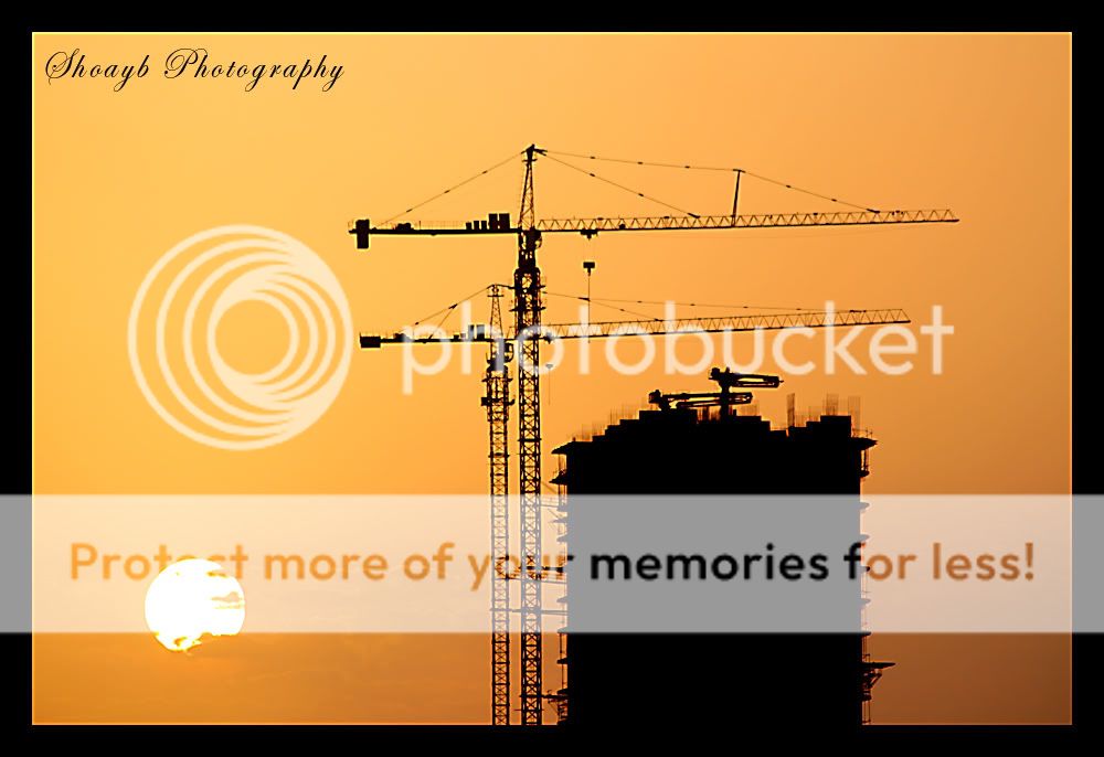 IMAGE: http://i810.photobucket.com/albums/zz30/Shoayb/Sunset1.jpg