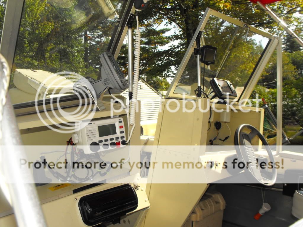 Merrimack NH, Starcraft SSC150 - Nice little river boat ...